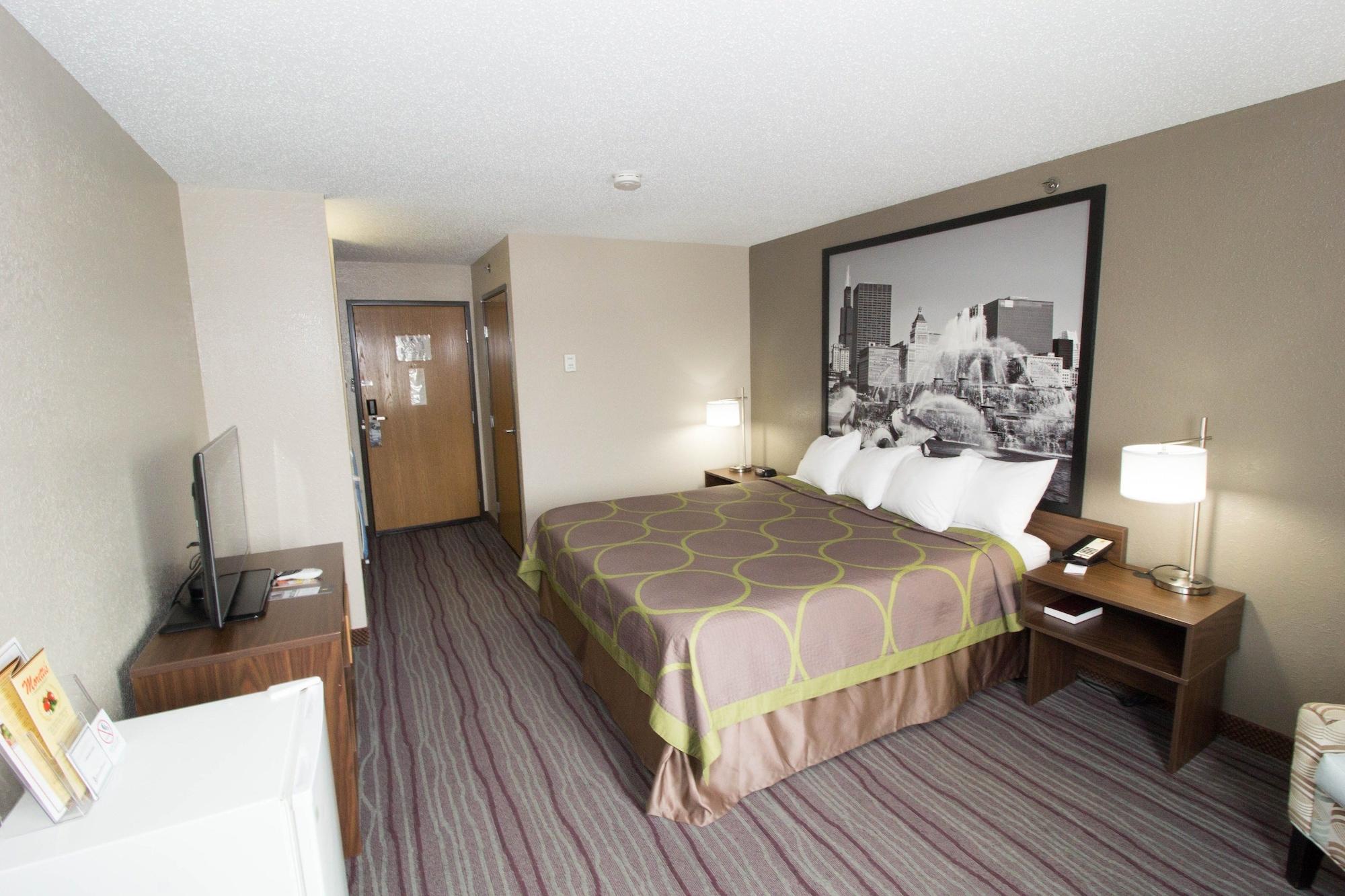 Super 8 By Wyndham Chicago O'Hare Airport Otel Elk Grove Village Dış mekan fotoğraf