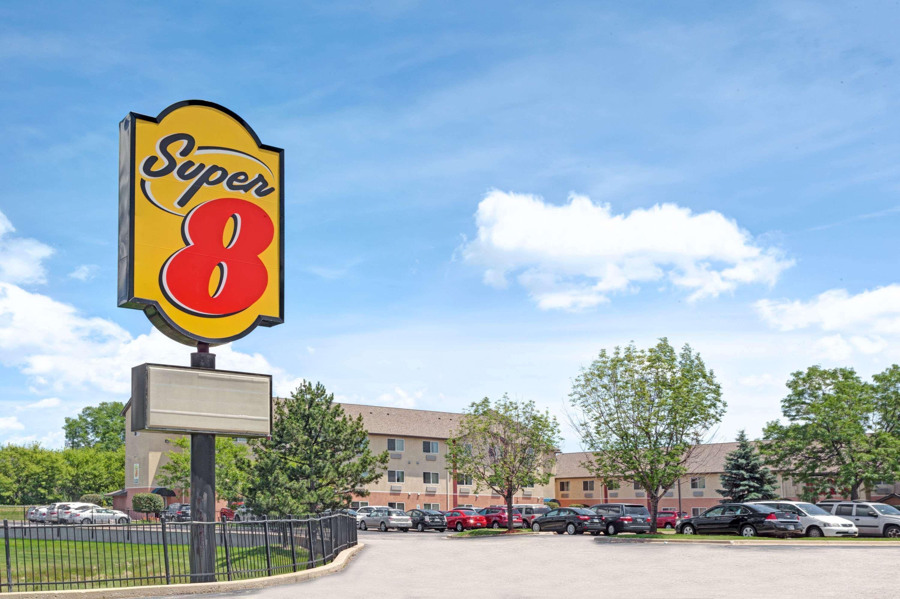 Super 8 By Wyndham Chicago O'Hare Airport Otel Elk Grove Village Dış mekan fotoğraf