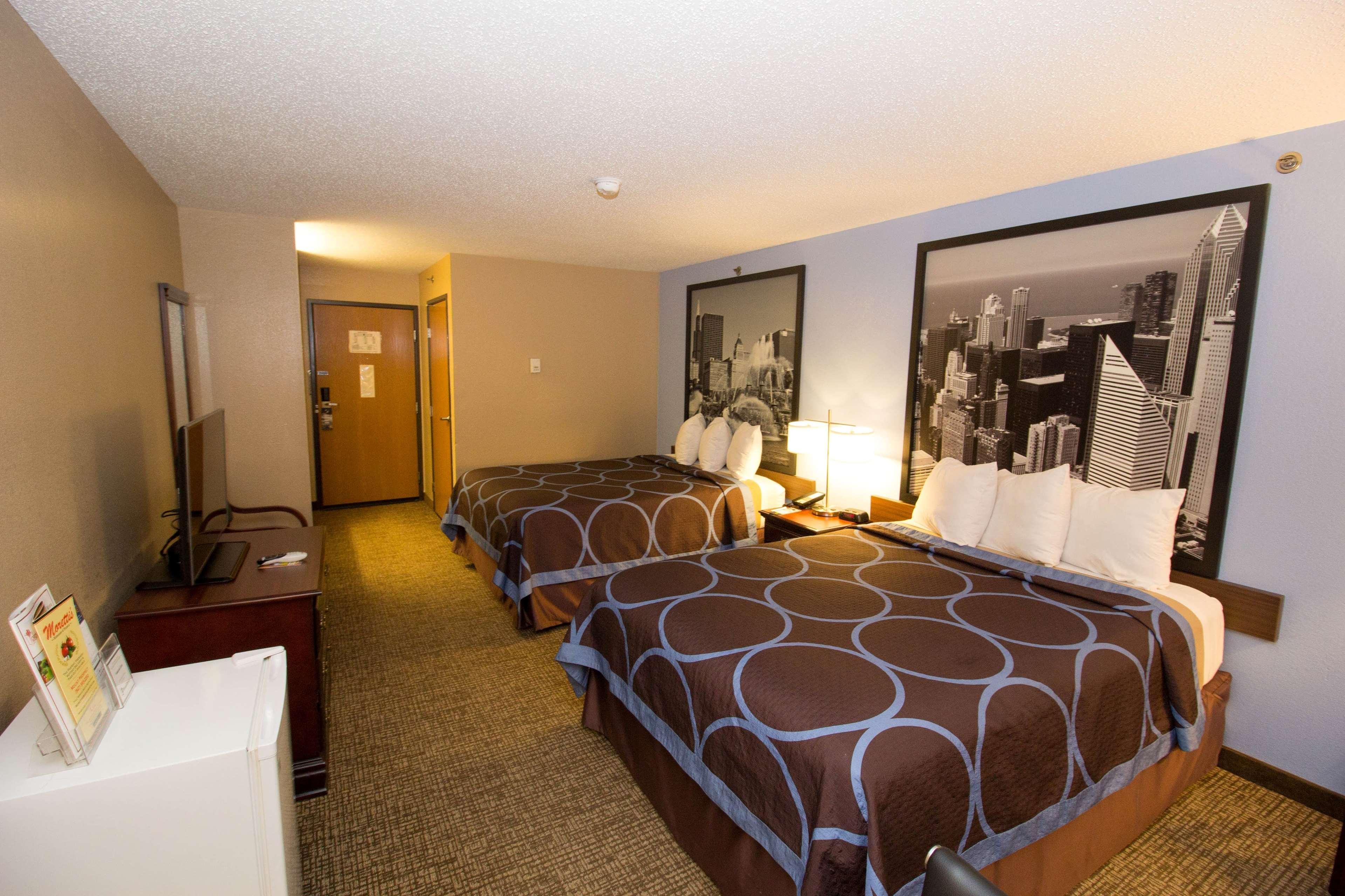 Super 8 By Wyndham Chicago O'Hare Airport Otel Elk Grove Village Dış mekan fotoğraf